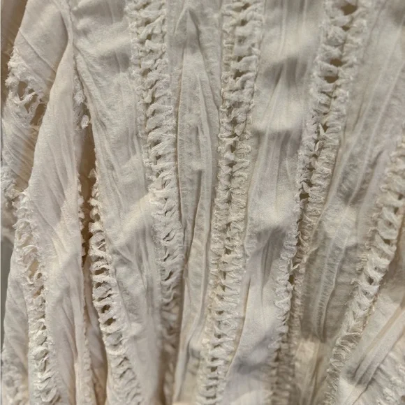 Cream Textured Blouse - Picture 4 of 4